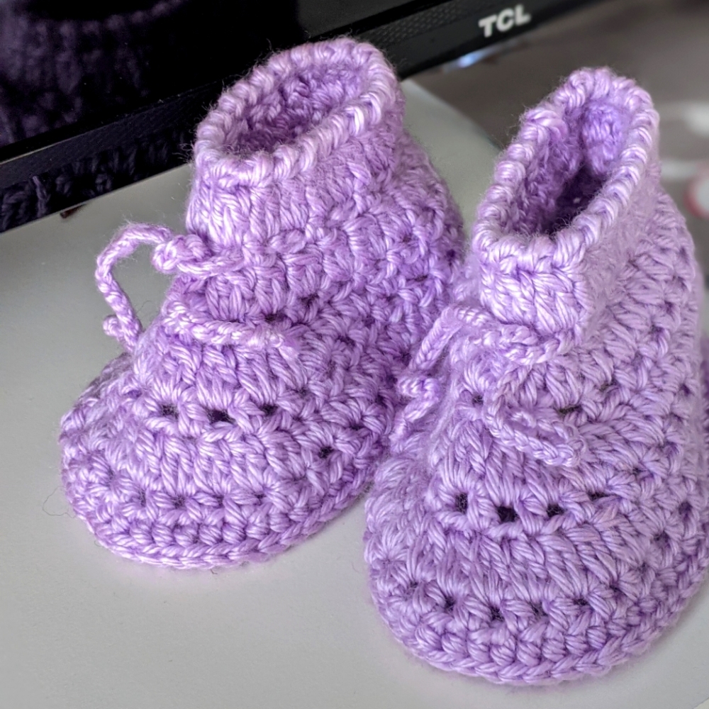 Baby handmade crochet shoes